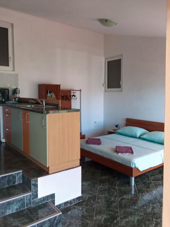 Apartmani Frka Sali Bagian luar foto